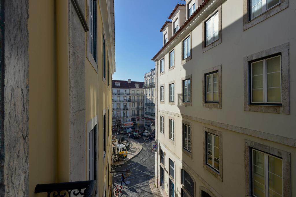 FLH Bairro Alto - Chiado Spacious Flat Lisboa Habitación foto